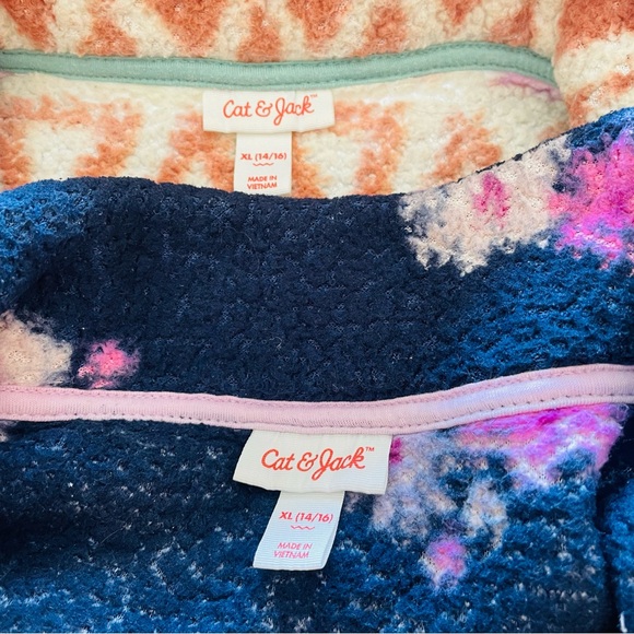 (2) Cat & Jack Geometric fleece Jackets - Picture 5 of 5